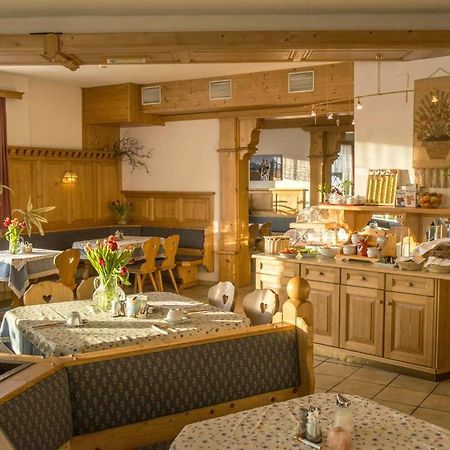 Hotel Pension Sonnenuhr Tauplitz Esterno foto