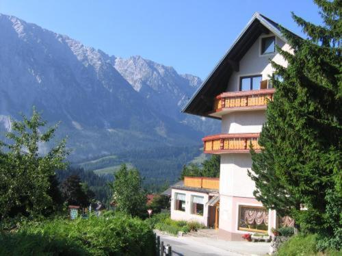 Hotel Pension Sonnenuhr Tauplitz Esterno foto