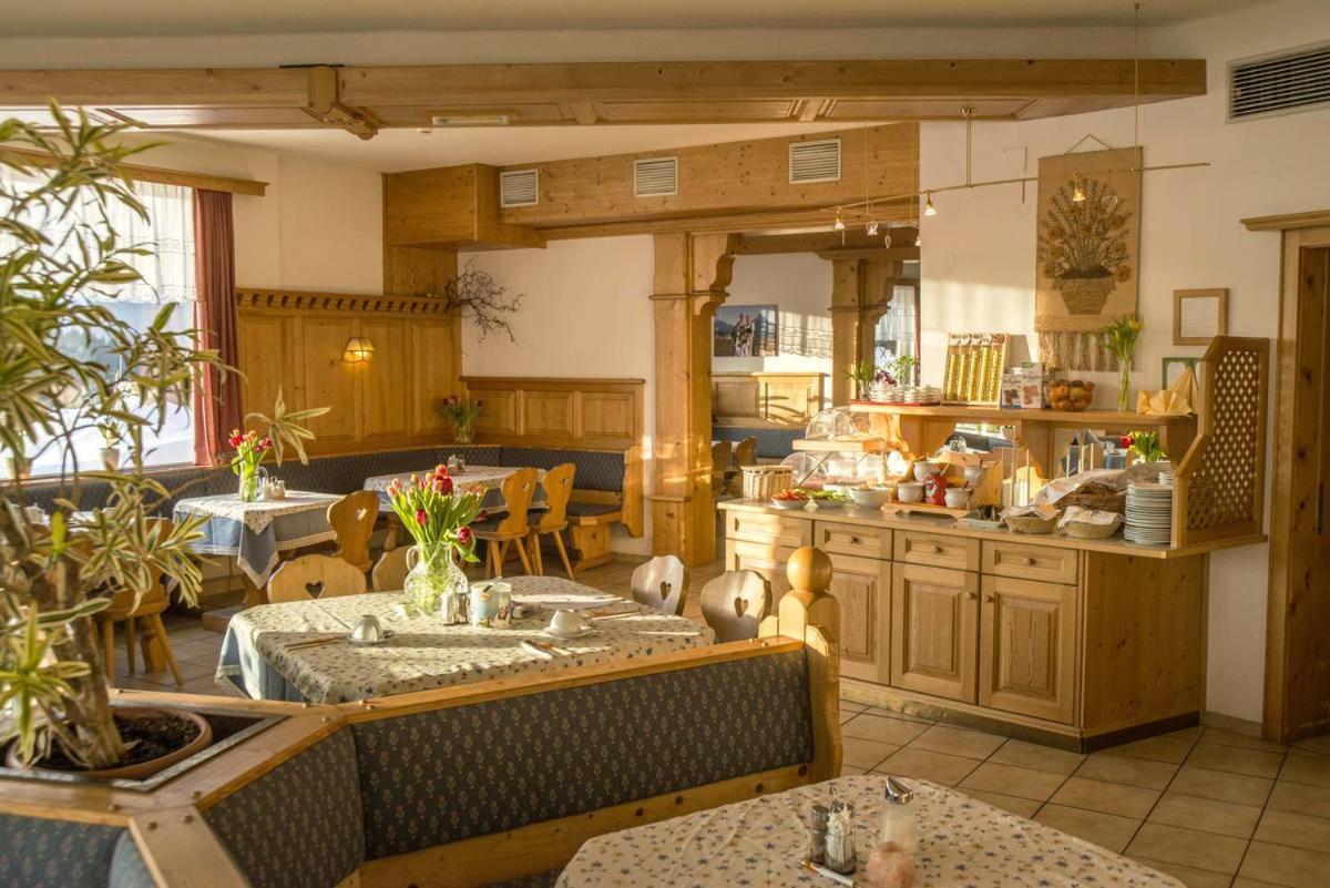 Hotel Pension Sonnenuhr Tauplitz Esterno foto