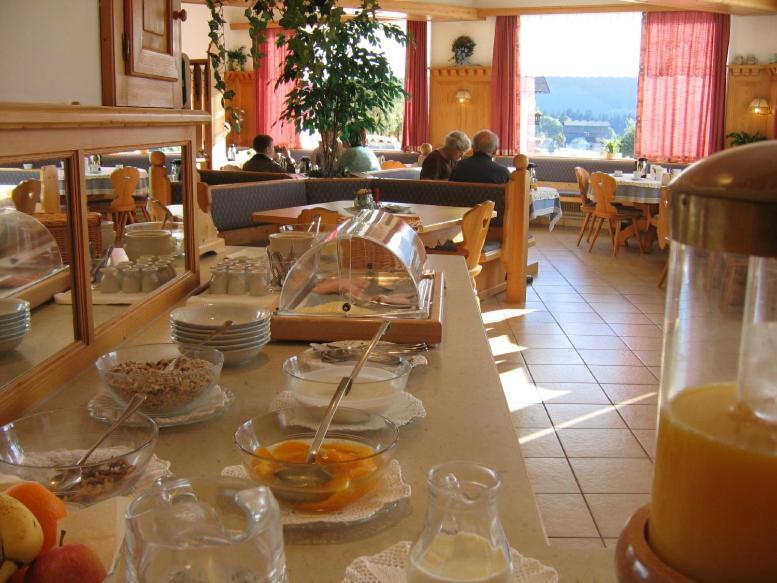 Hotel Pension Sonnenuhr Tauplitz Esterno foto