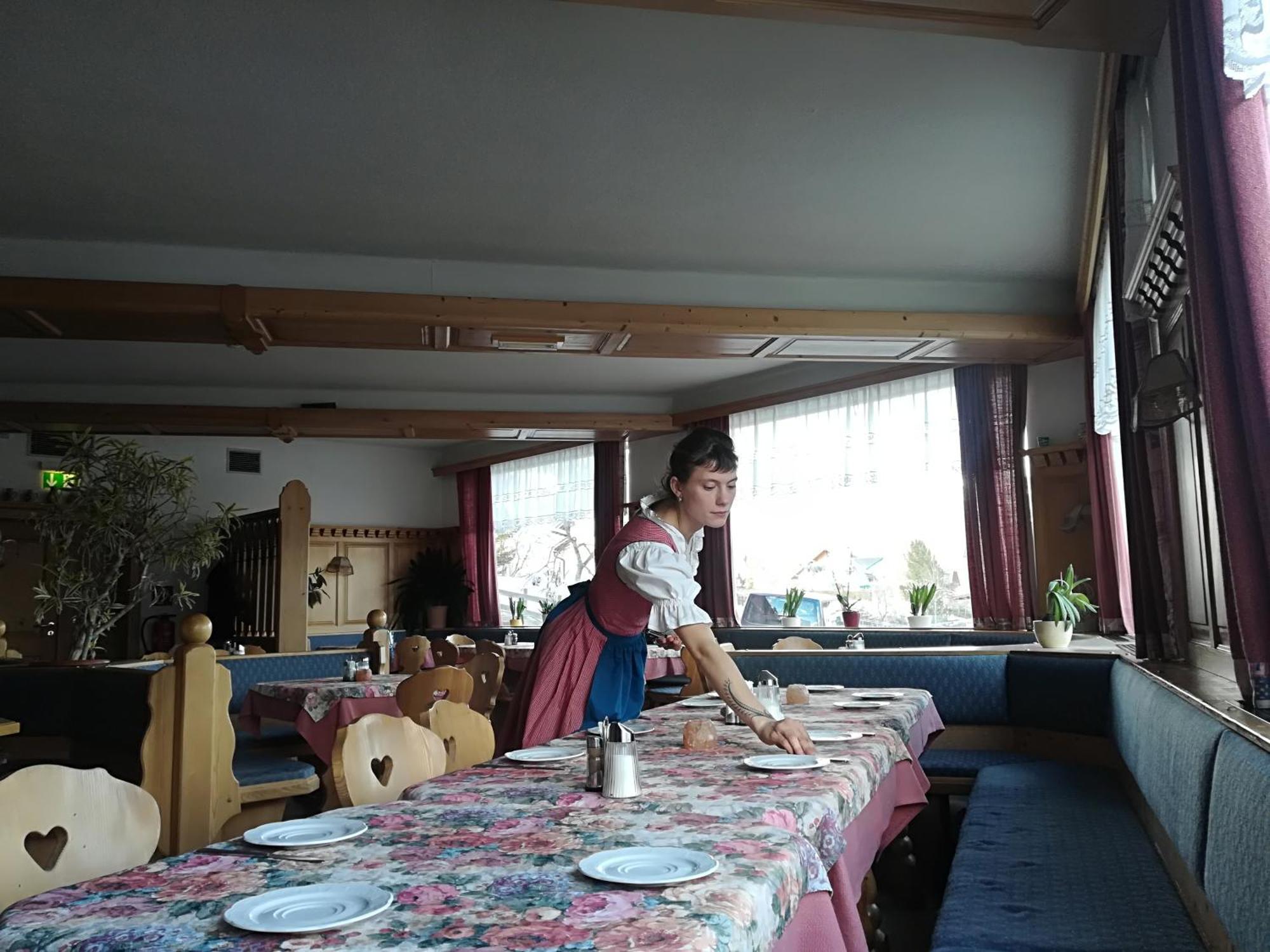 Hotel Pension Sonnenuhr Tauplitz Esterno foto
